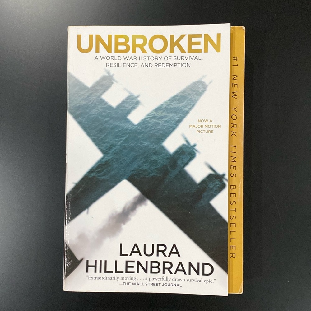 Unbroken by Laura Hillenbrand - Paperback Novel